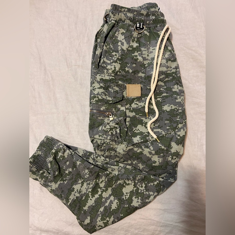 Off-White cargo pants